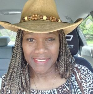 Meet your Posher, Vanessa